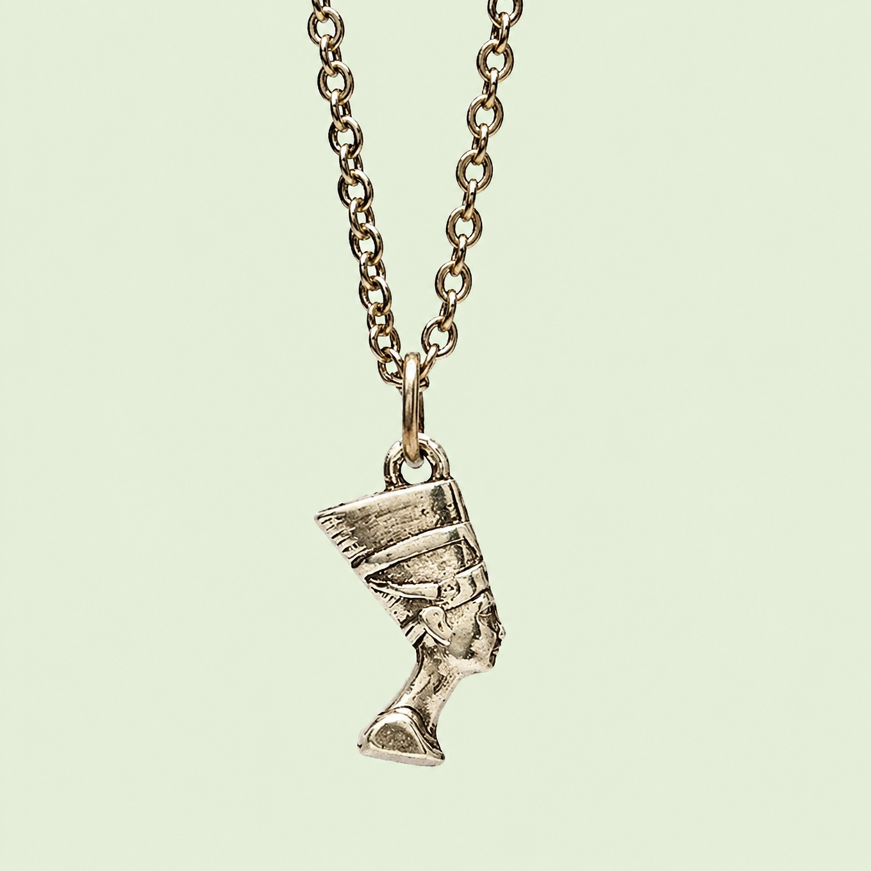 Halsband Nefertiti, försilvrad med kedja