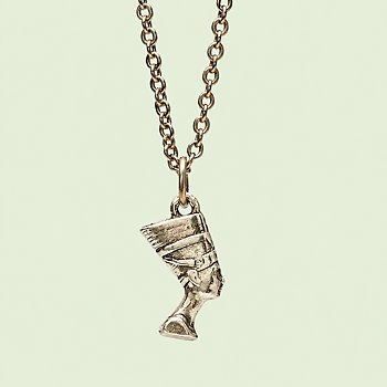 Halsband Nefertiti, försilvrad med kedja