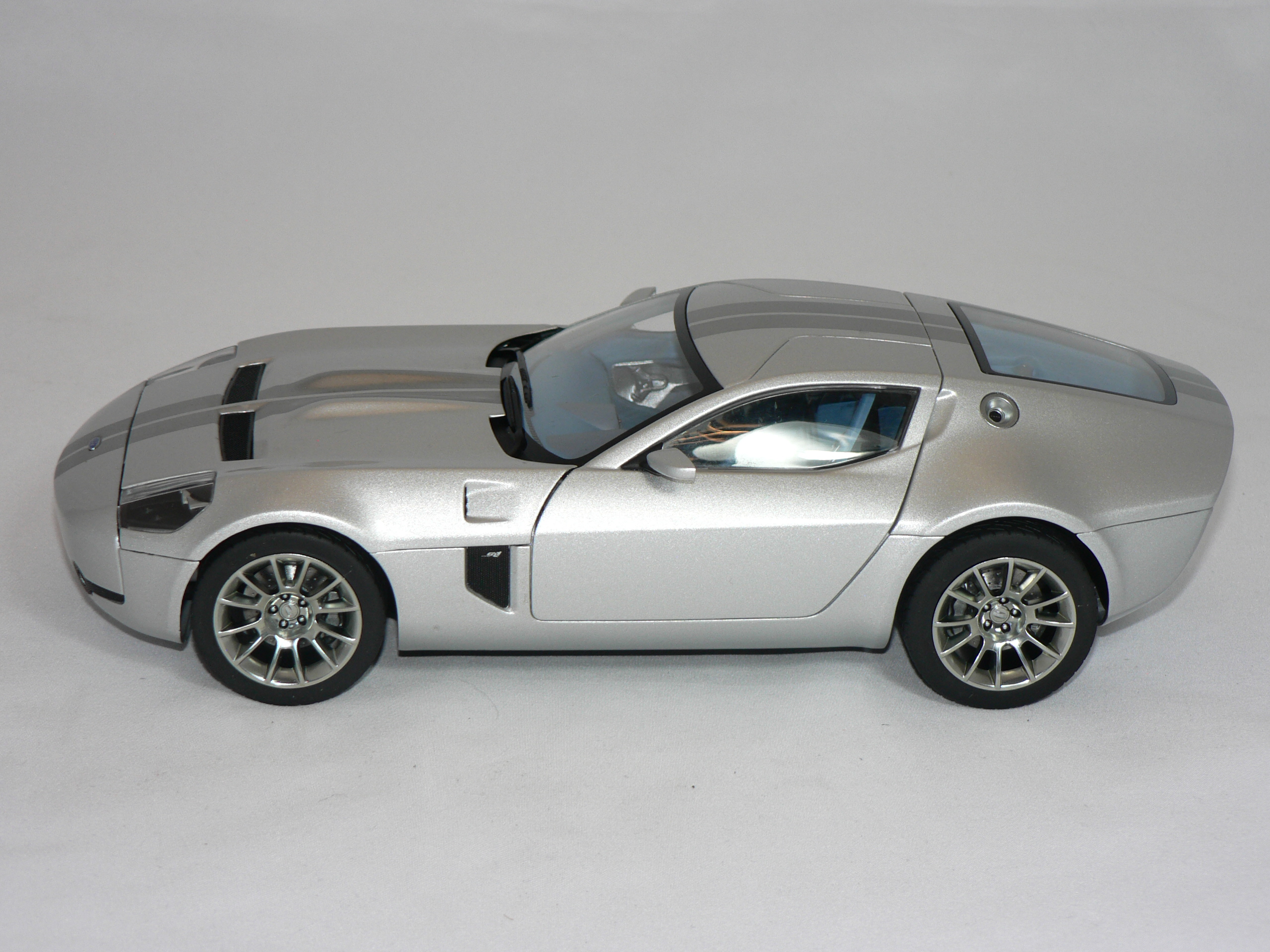 Ford Shelby GR-1 Concept   1:18  Auto Art - 2