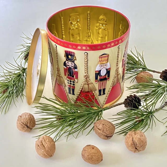 PLÅTBURK NUTCRACKER - DRUM