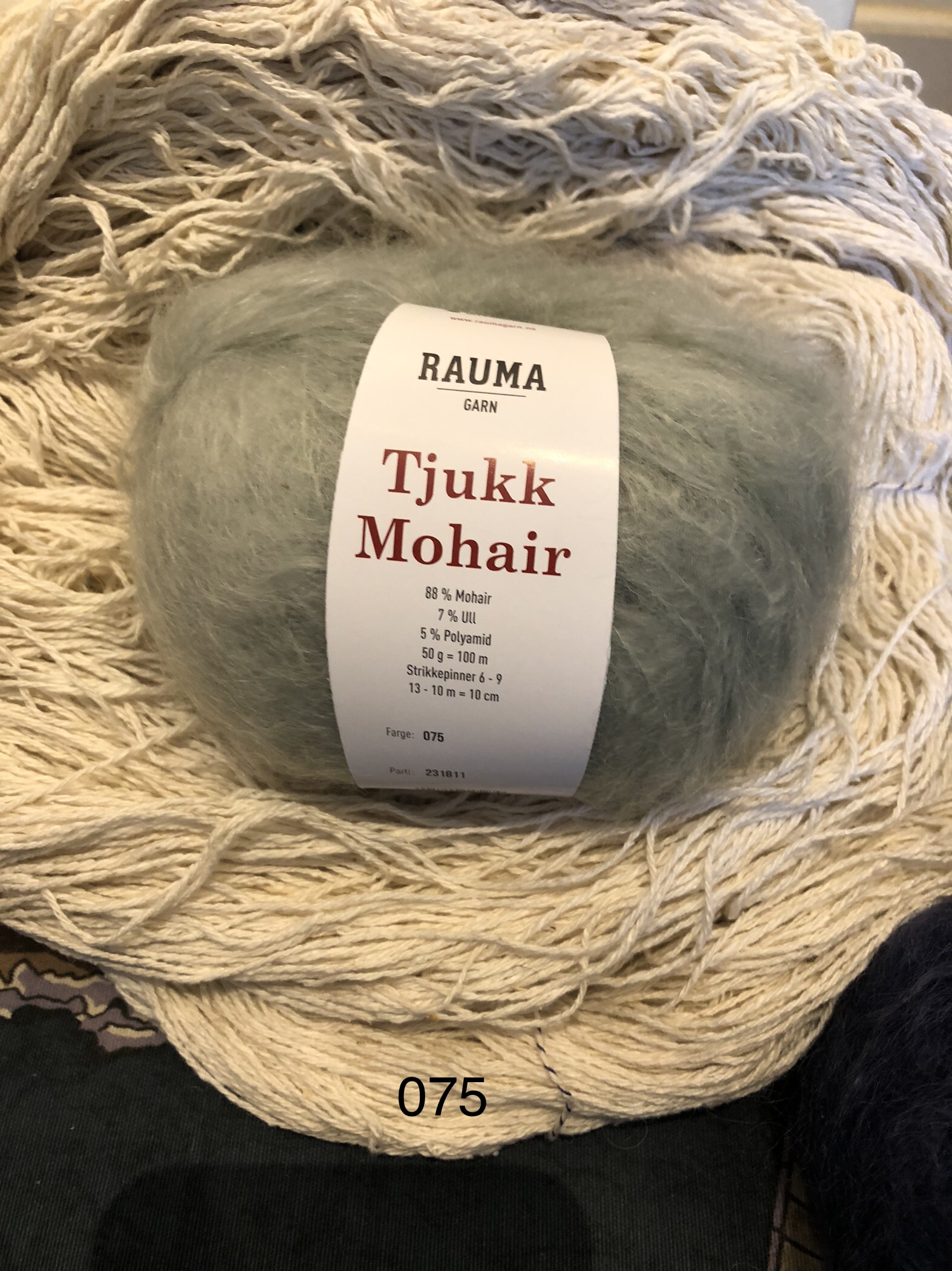Tjukk mohair färg 75 färg SJØSPRØYT 50 g
