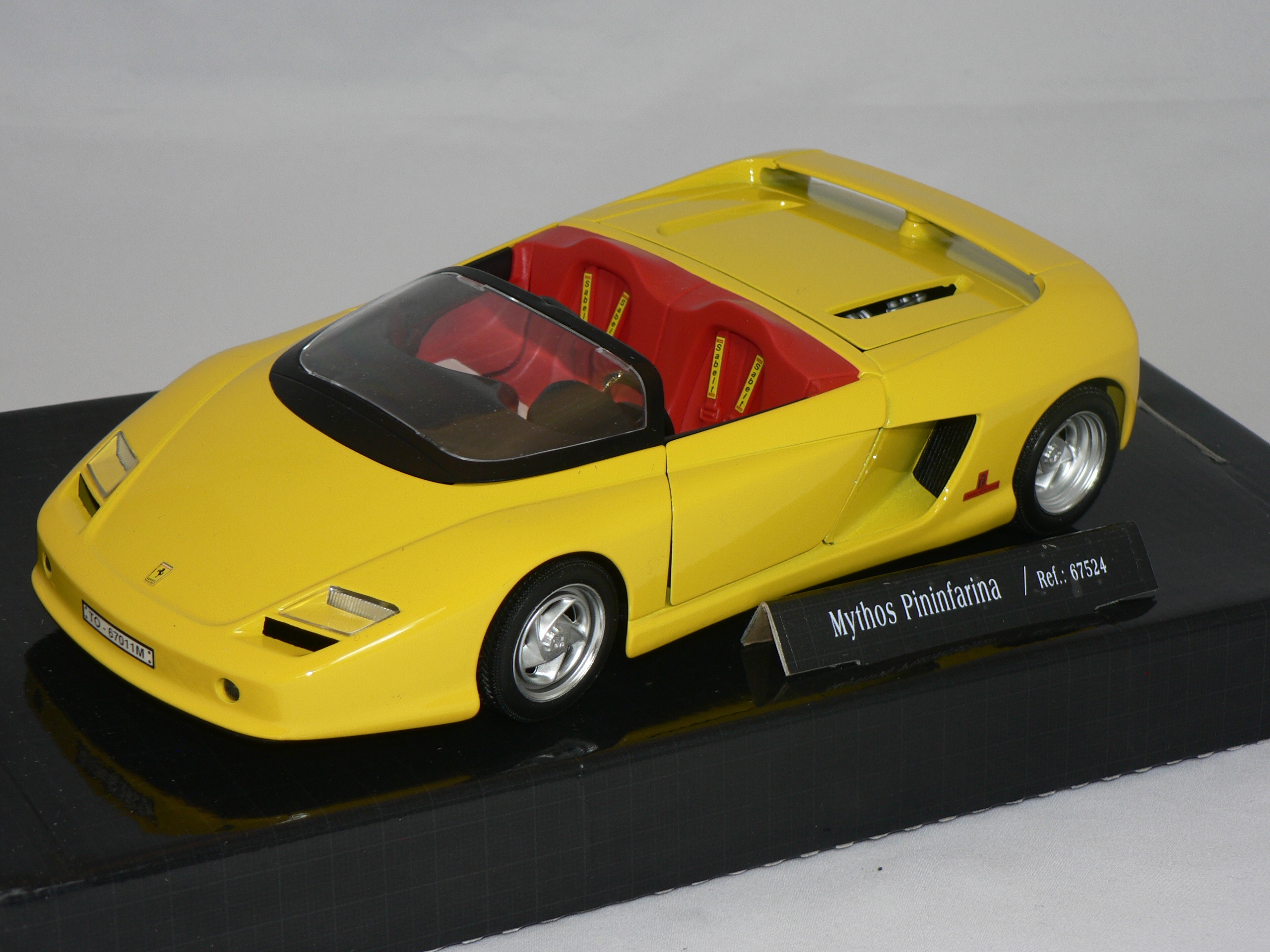 Ferrari Mythos Pininfarini  1:18  Guiloy