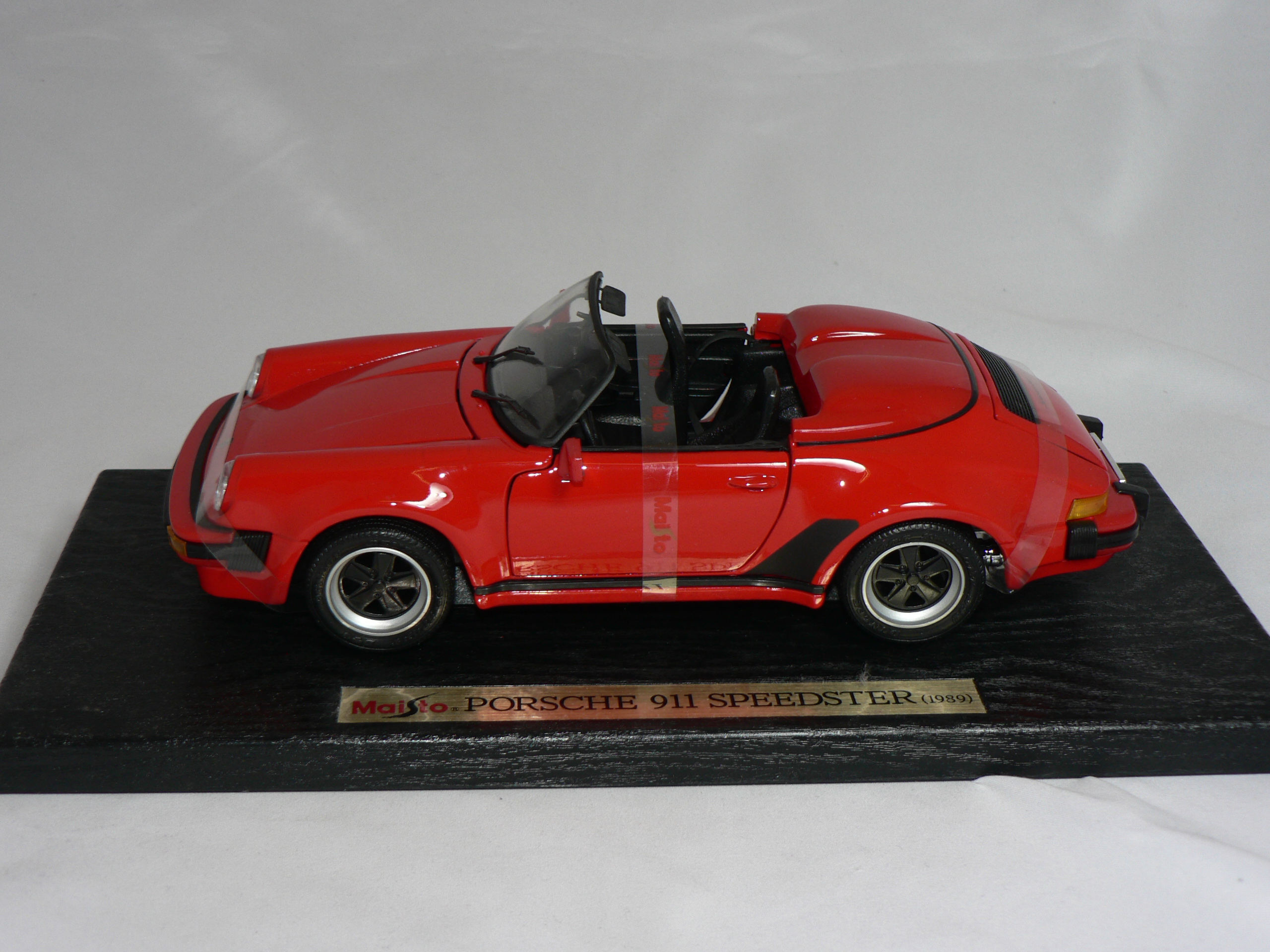 Porsche 911 Speedster  -1989  1:18  Maisto - 3