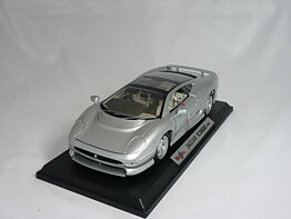 Jaguare XJ220  -1992  1:18  Maisto