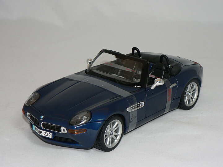 BMW Z8  1:18  Maisto