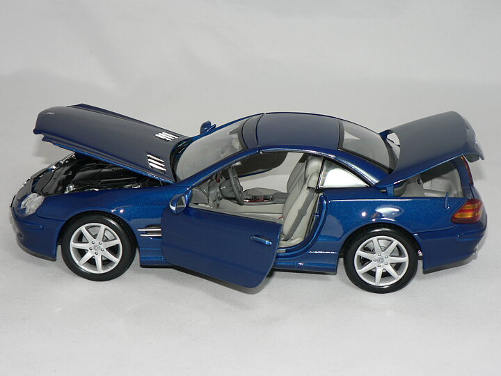 Mercedes Benz SL-Class  1:18  Maisto