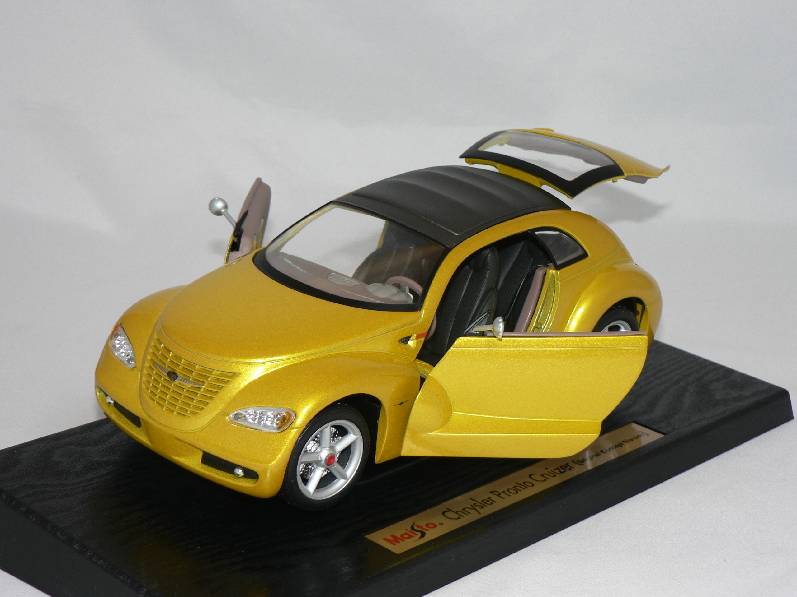 Chrysler Pronto Cruizer (ORGINAL CONCEPT VERSION)  1:18  Maisto - 4
