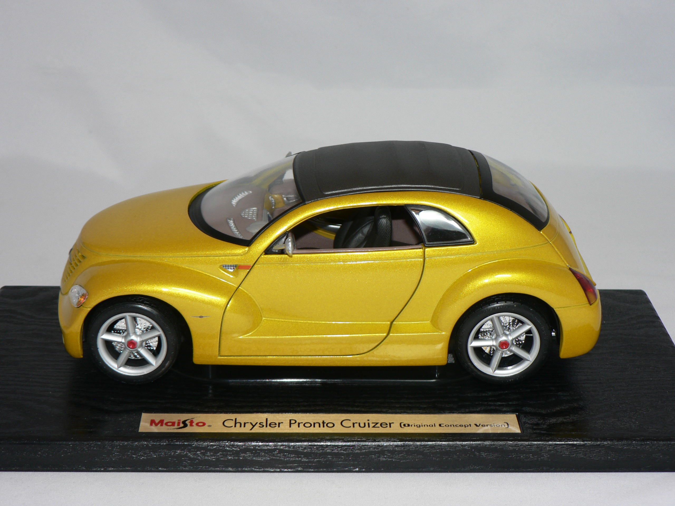 Chrysler Pronto Cruizer (ORGINAL CONCEPT VERSION)  1:18  Maisto - 2