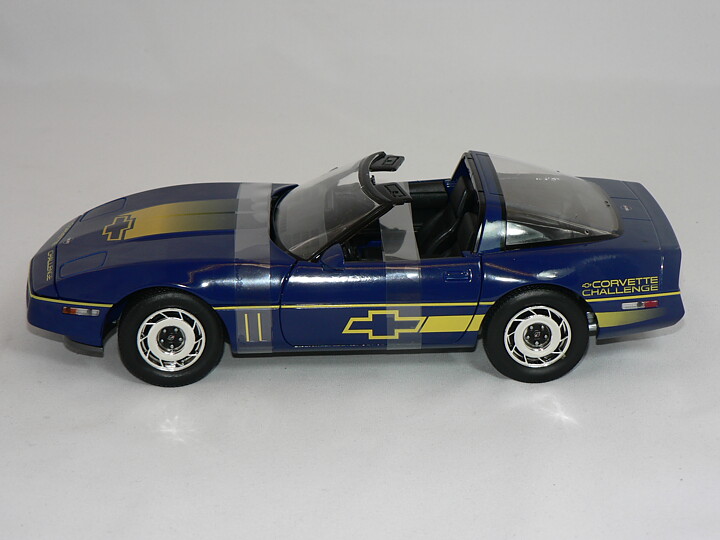 Chevrolet  Corvette C4  1988  1:18 Greenlight