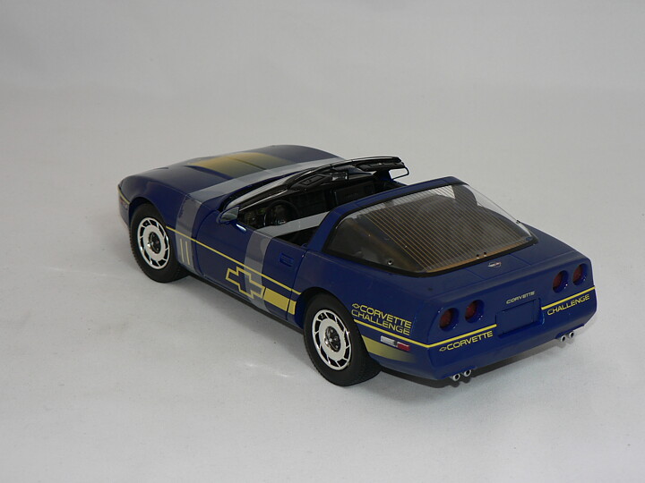 Chevrolet  Corvette C4  1988  1:18 Greenlight