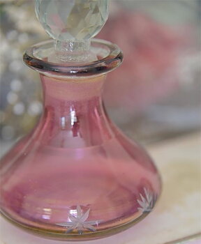 Flacon liten karaff dimrosa kristallslipad knopp etsat mönster Jeanne d´Arc Living shabby chic lantlig stil