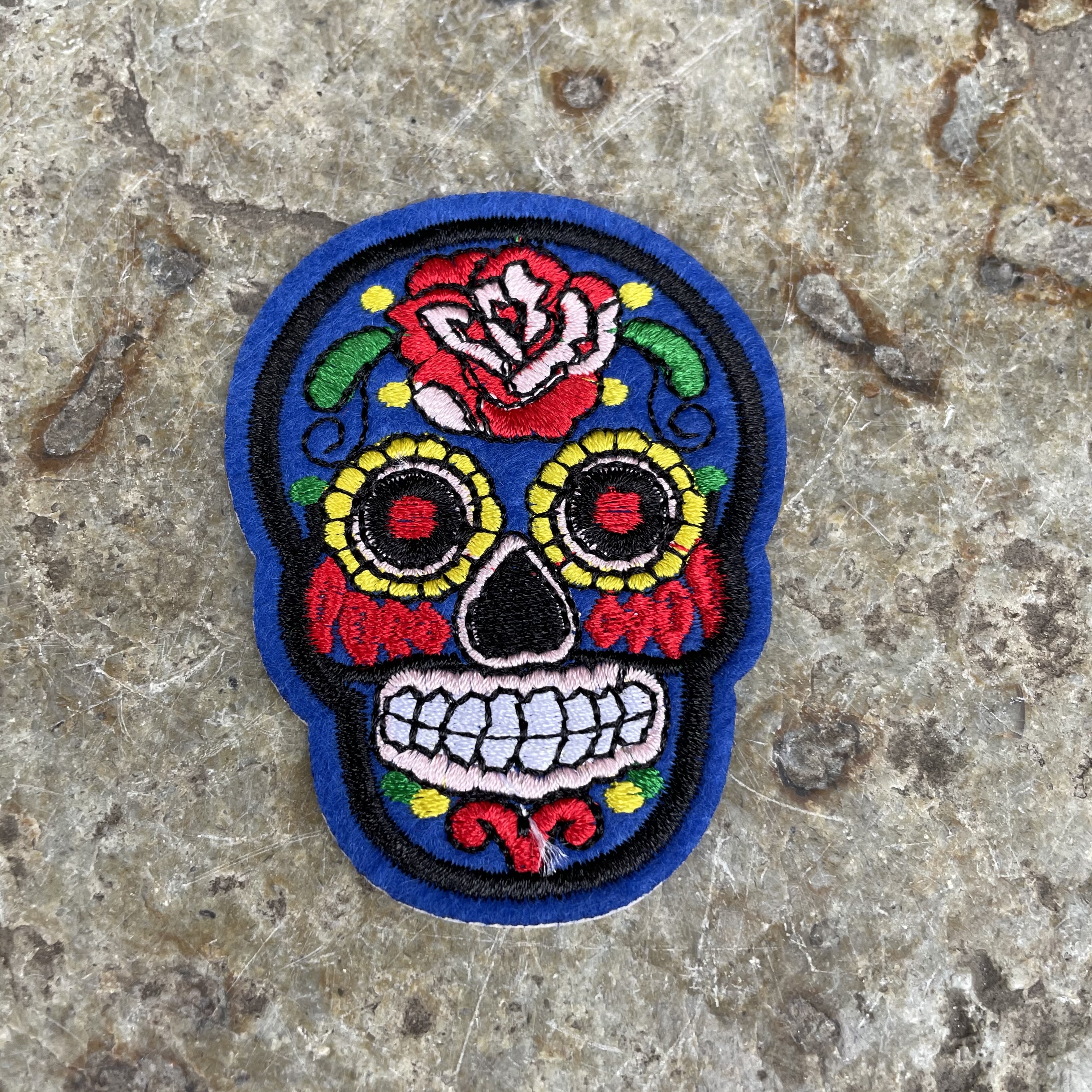 Tygmärke sugarskull blå 