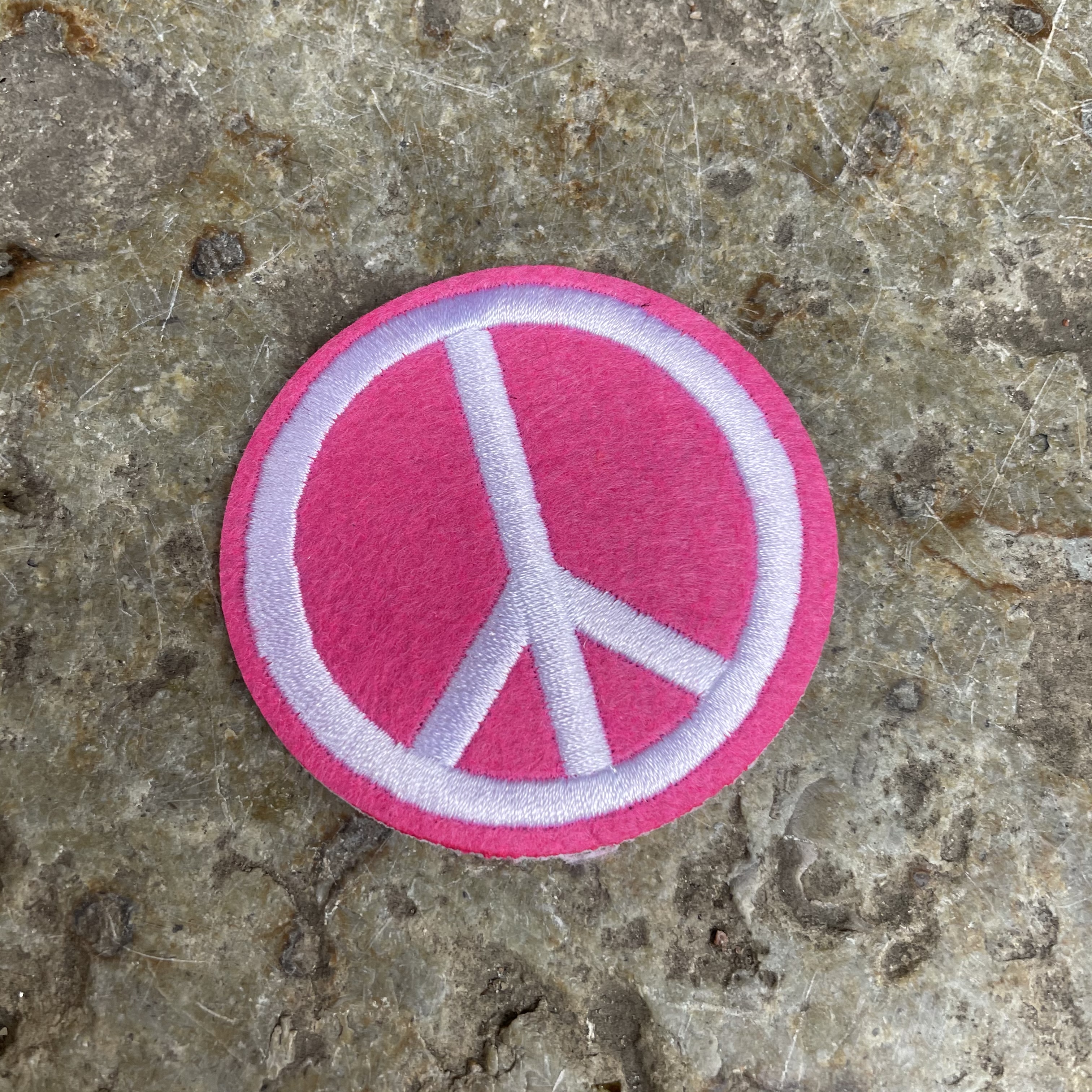 Tygmärke pink Peace 