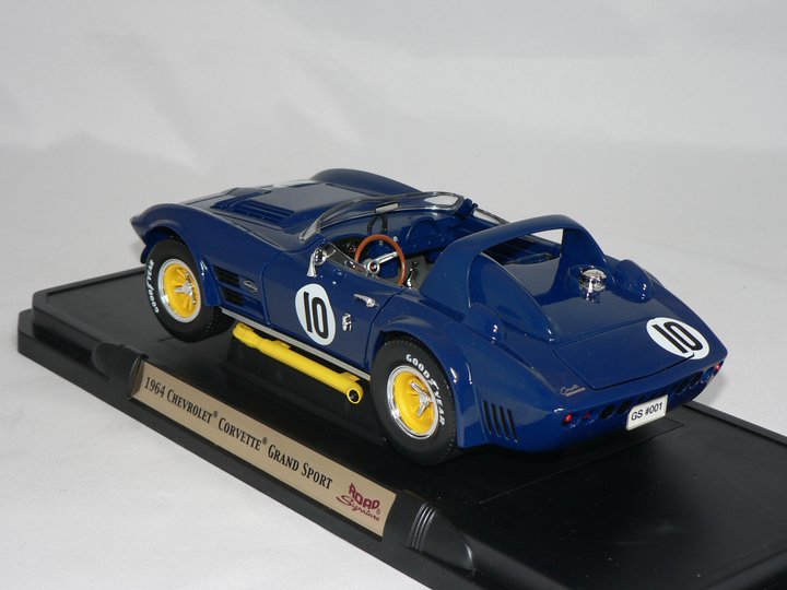 Chevrolet Corvette Grand Sport -1964  1:18  Road Legends/Lucky Die Cast