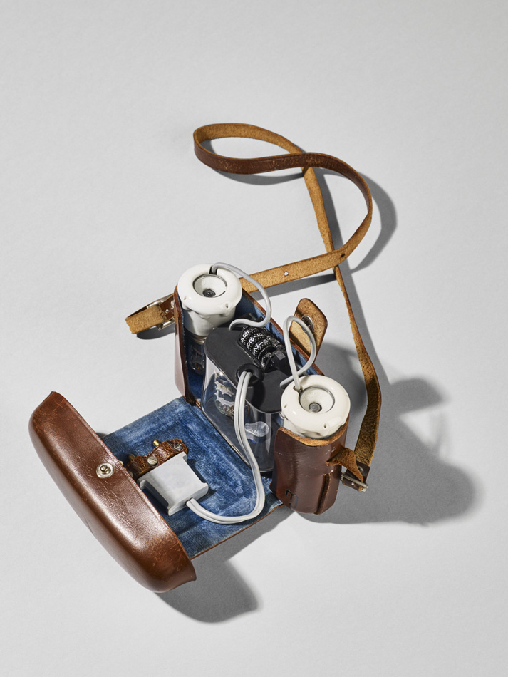 Maria Johansson: Objects, about [signed] - 3
