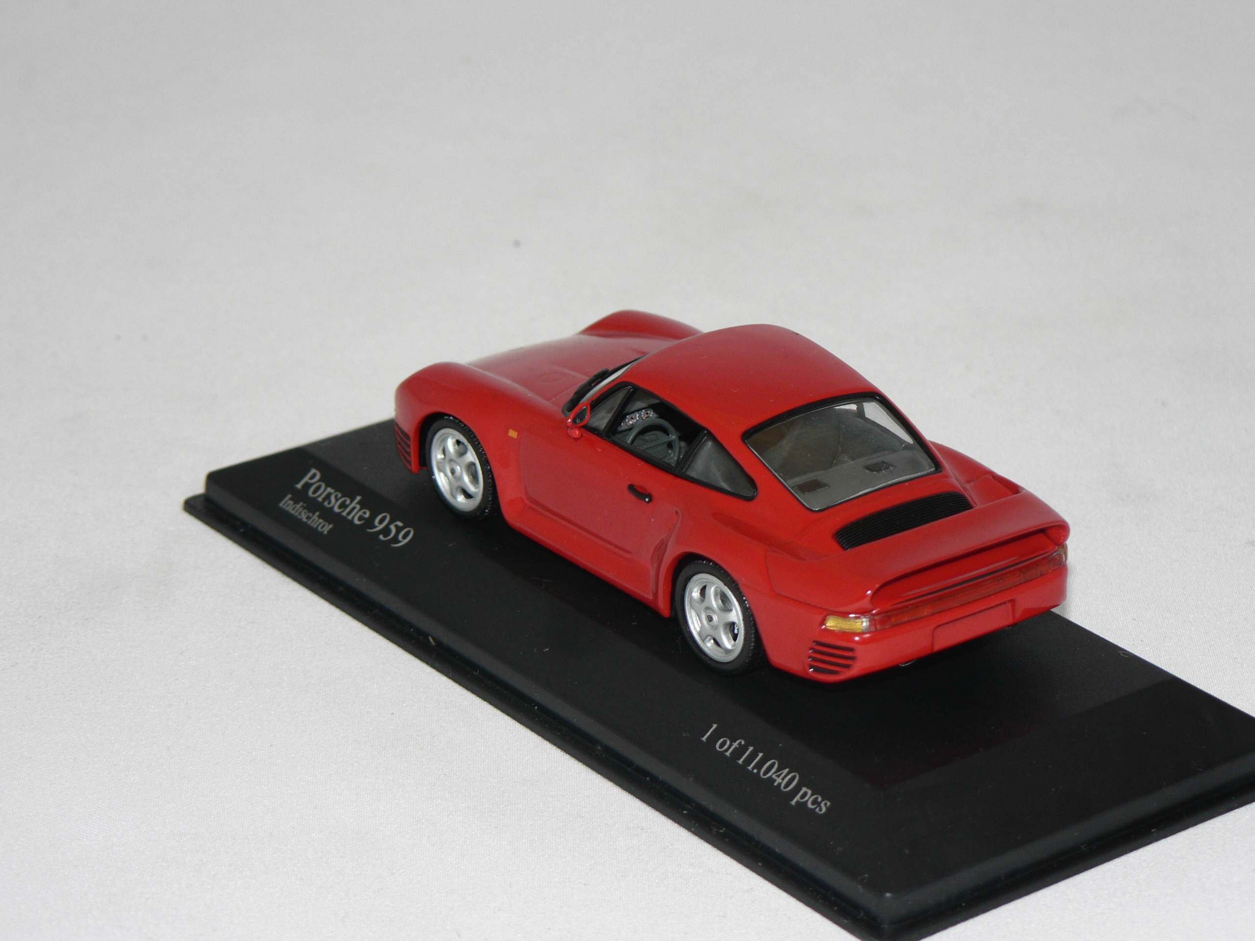 Porsche 959  -1987 (1 of 11040 pcs)  1:43  Minichamps - 3