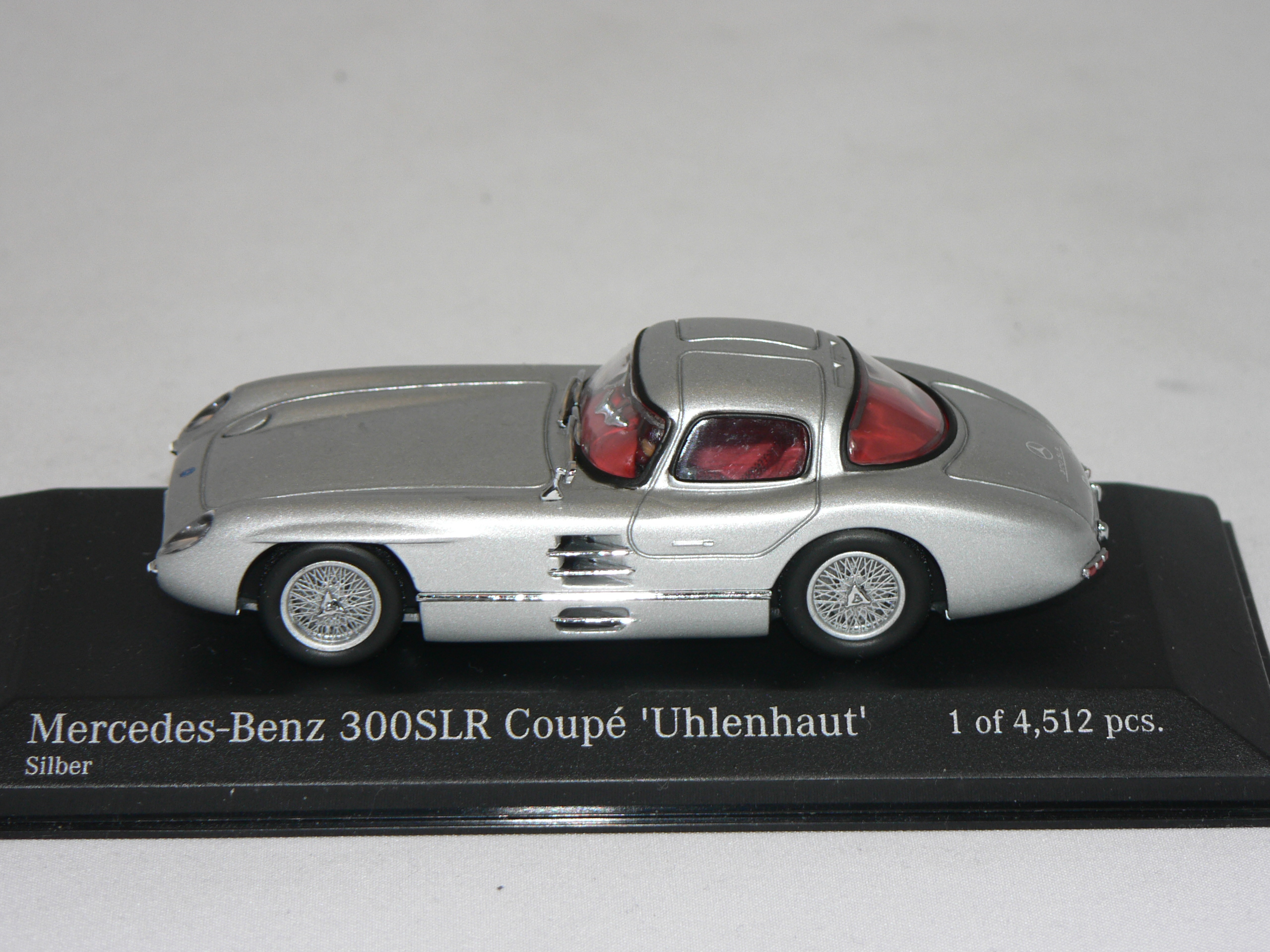 Mercedes Benz 300SLR Coupé "Uhlenhaut" -1955 (1 of 4512 pcs)  1:43  Minichamps - 2