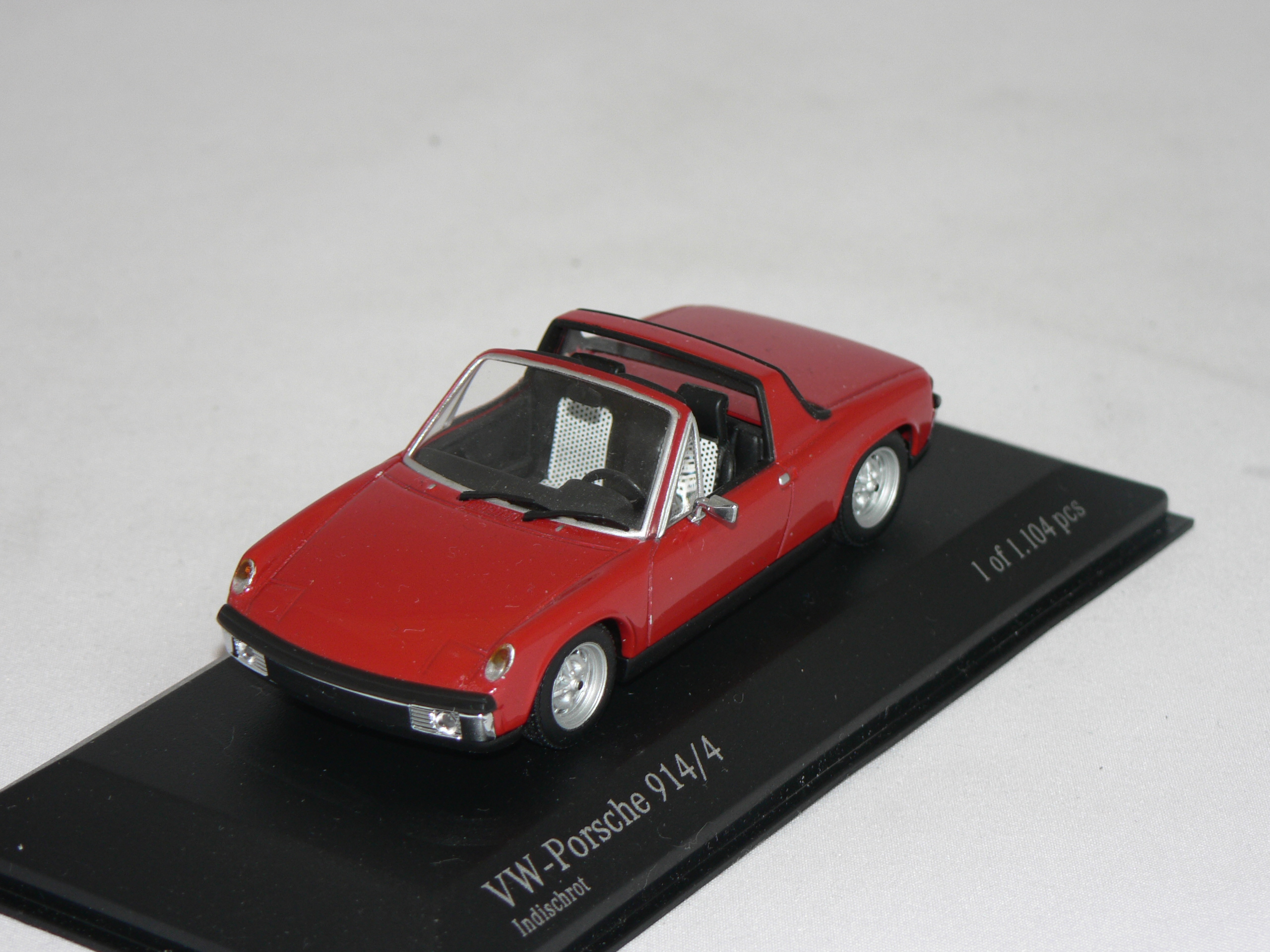 Porsche  914/4  1969-73 (1 of 1104 pcs)  1:43  Minichamps