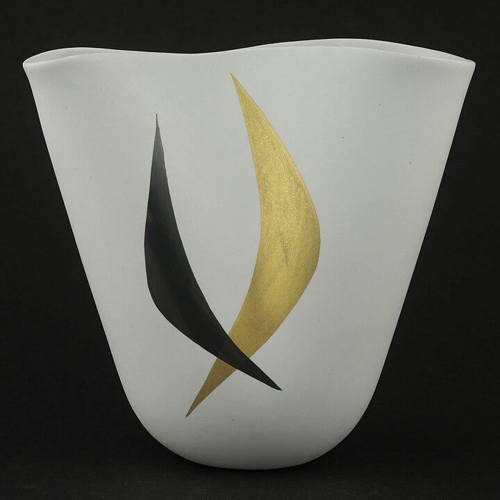 Stig Lindberg (Veckla 1950) White Vase with Modern Decor 12 cm