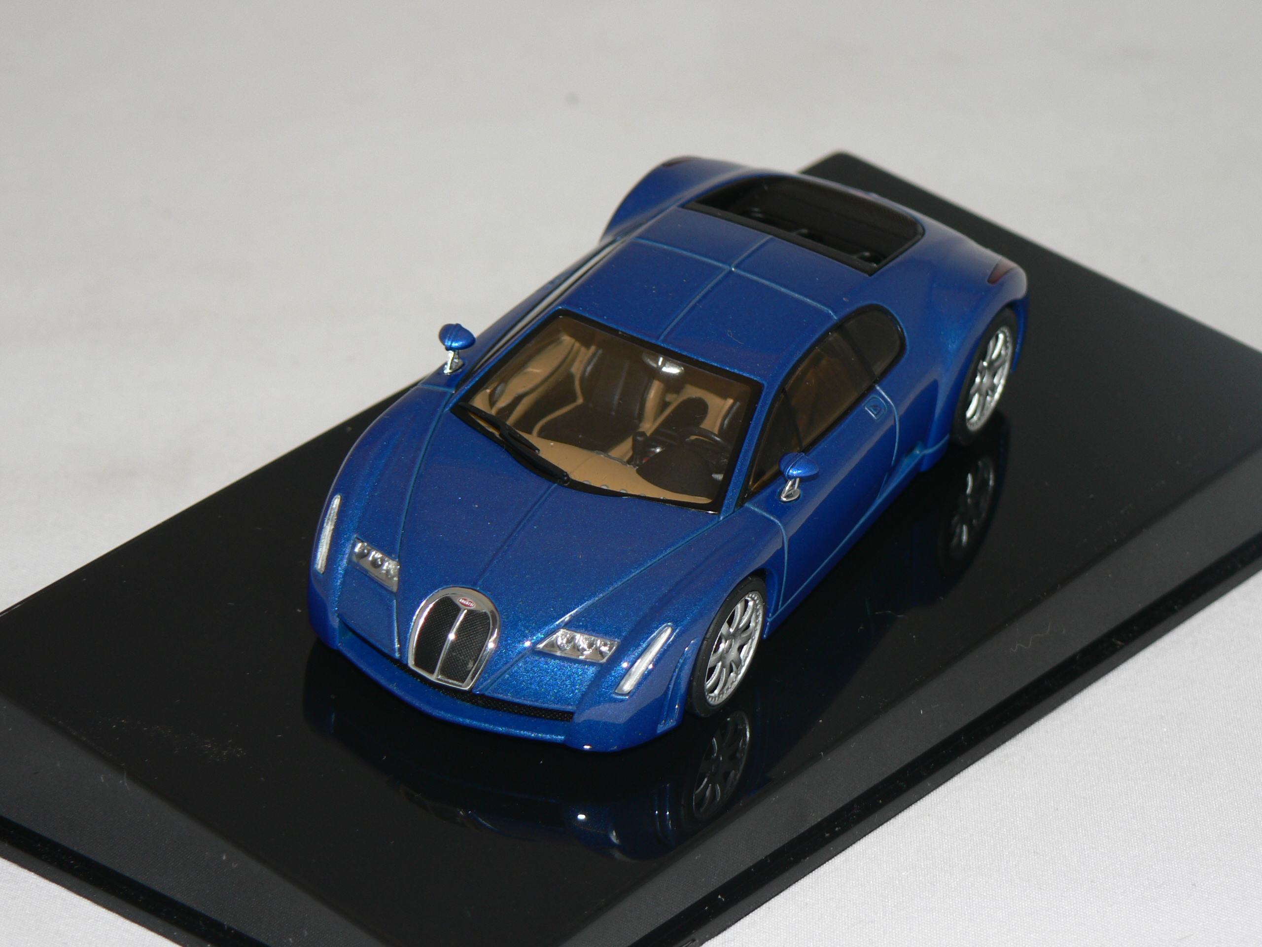 Bugatti EB 18.3 Chiron  1:43  Auto Art