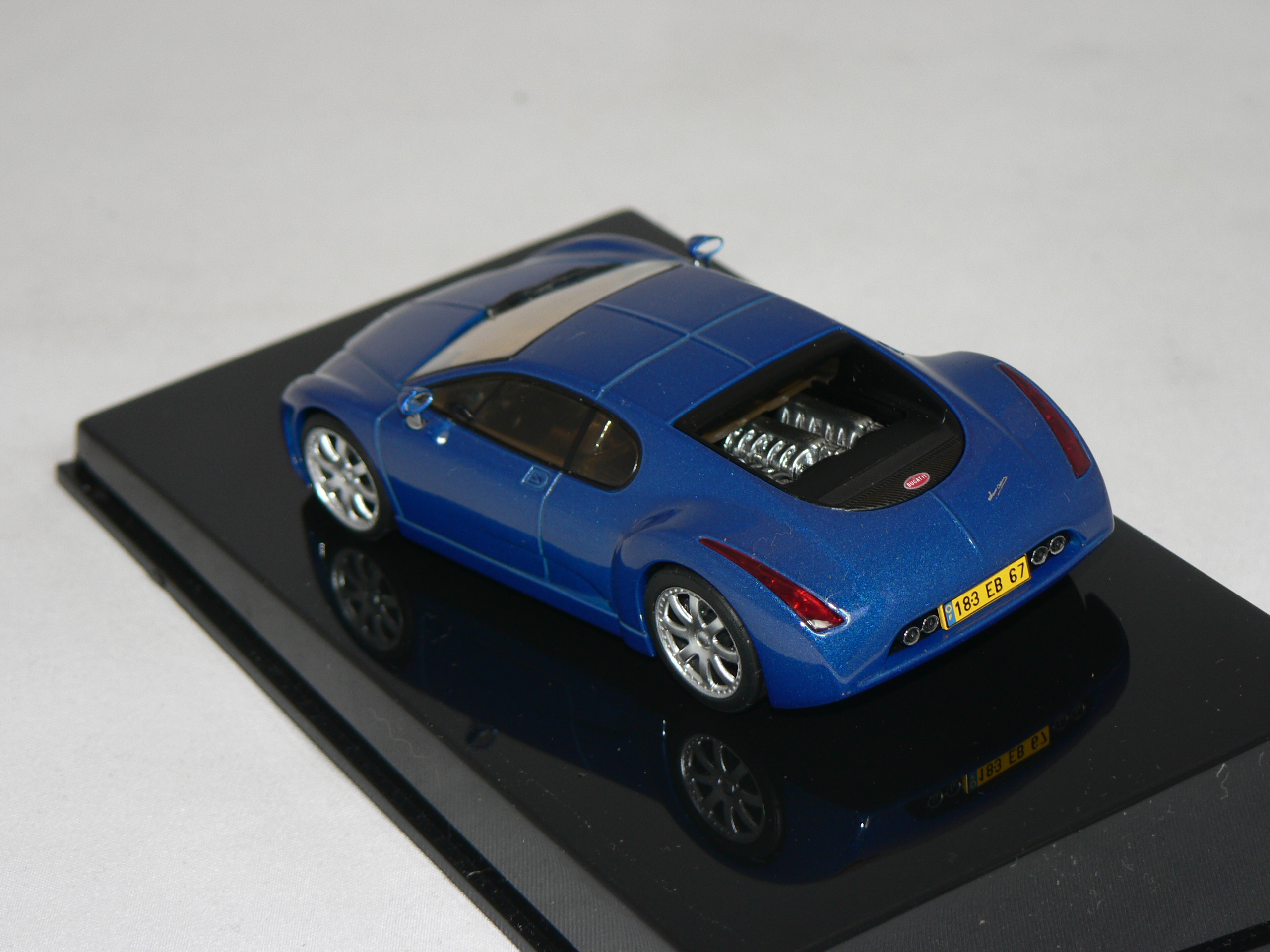 Bugatti EB 18.3 Chiron  1:43  Auto Art - 3