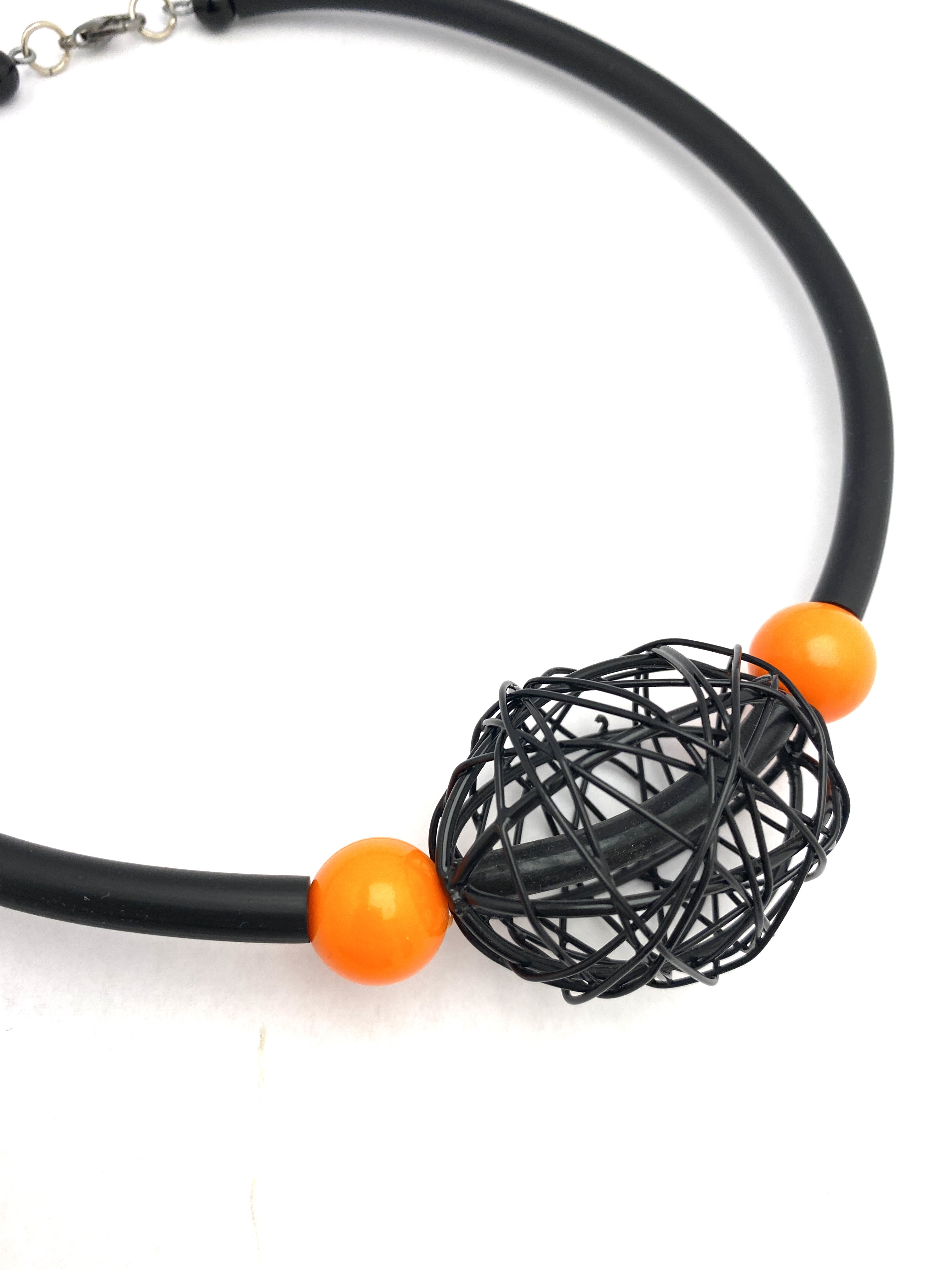 Vendela Necklace black orange 