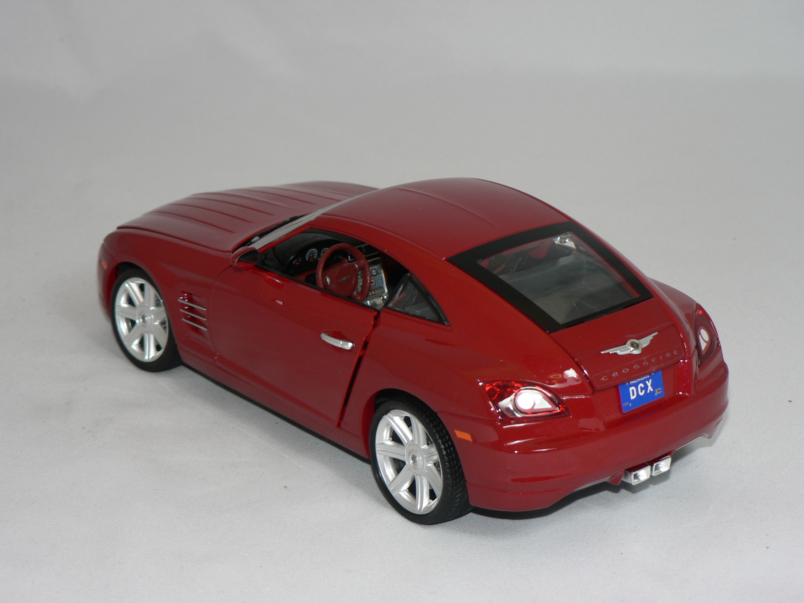 Chrysler Crossfire   1:18  Burago - 3