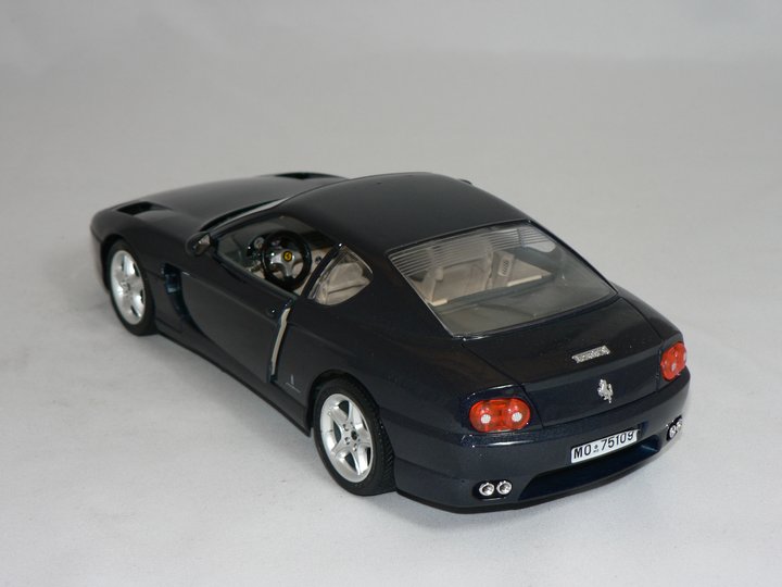 Ferrari 456 GT -1992  1:18  Burago