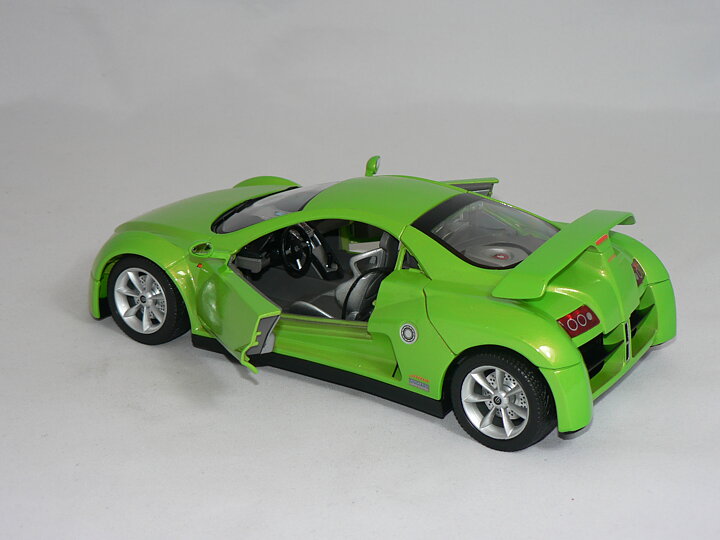 Prima  -2002 GIUGIARO DESIGN  1:18  Burago