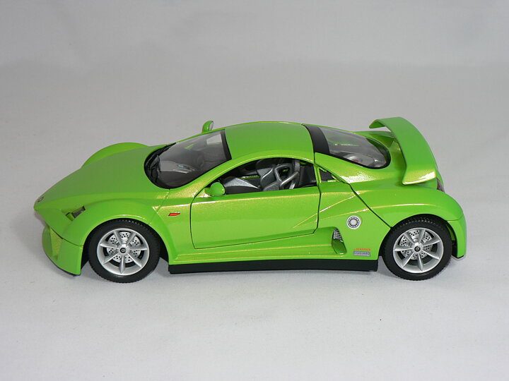 Prima  -2002 GIUGIARO DESIGN  1:18  Burago