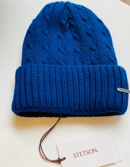 Beanie merinoull Stetson, flätad med uppvik utgående färg hos Modehatten