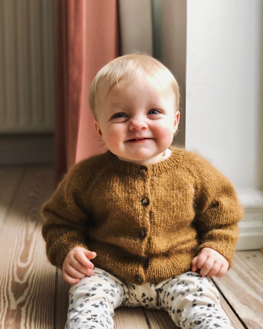 Ellen kofta junior  Petite Knit stickmönster - 2