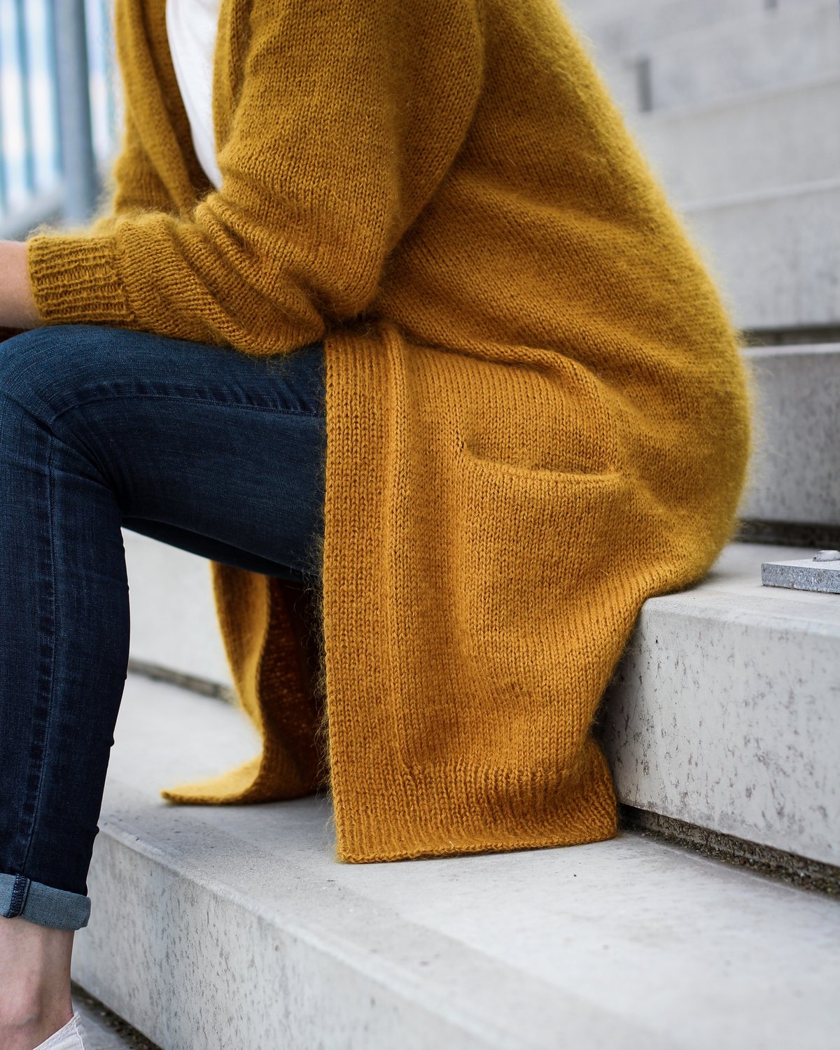Inga krusiduller kofta Petite Knit stickmönster på necessär