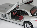 Mercedes Benz SLR McLaren -2003  1:18  CMC