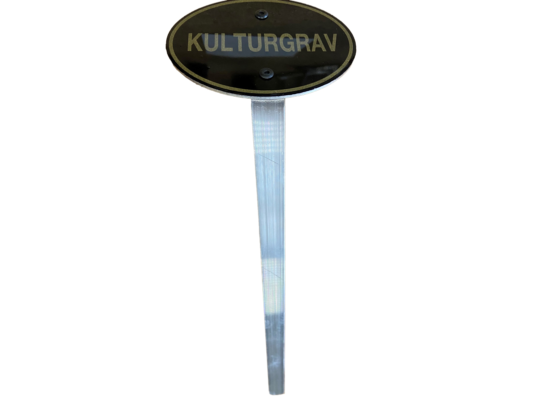 Skylt, Kulturgrav, oval