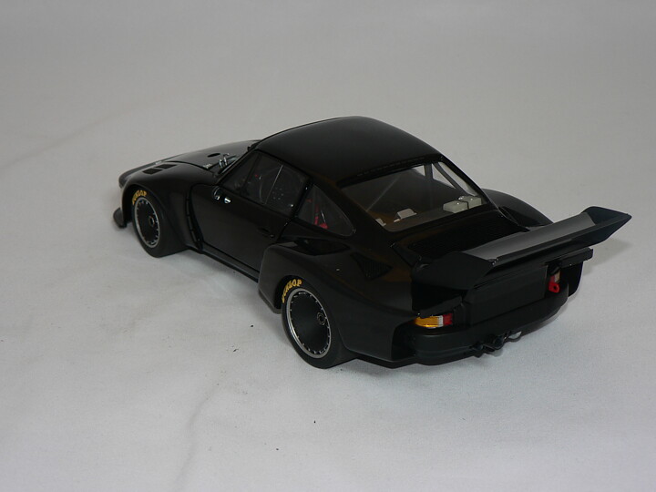 Porsche 935 Turbo Coupé -1976  1:18  Exoto