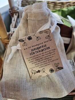 Skrubbpåse för tvålrester, Malin i ratan