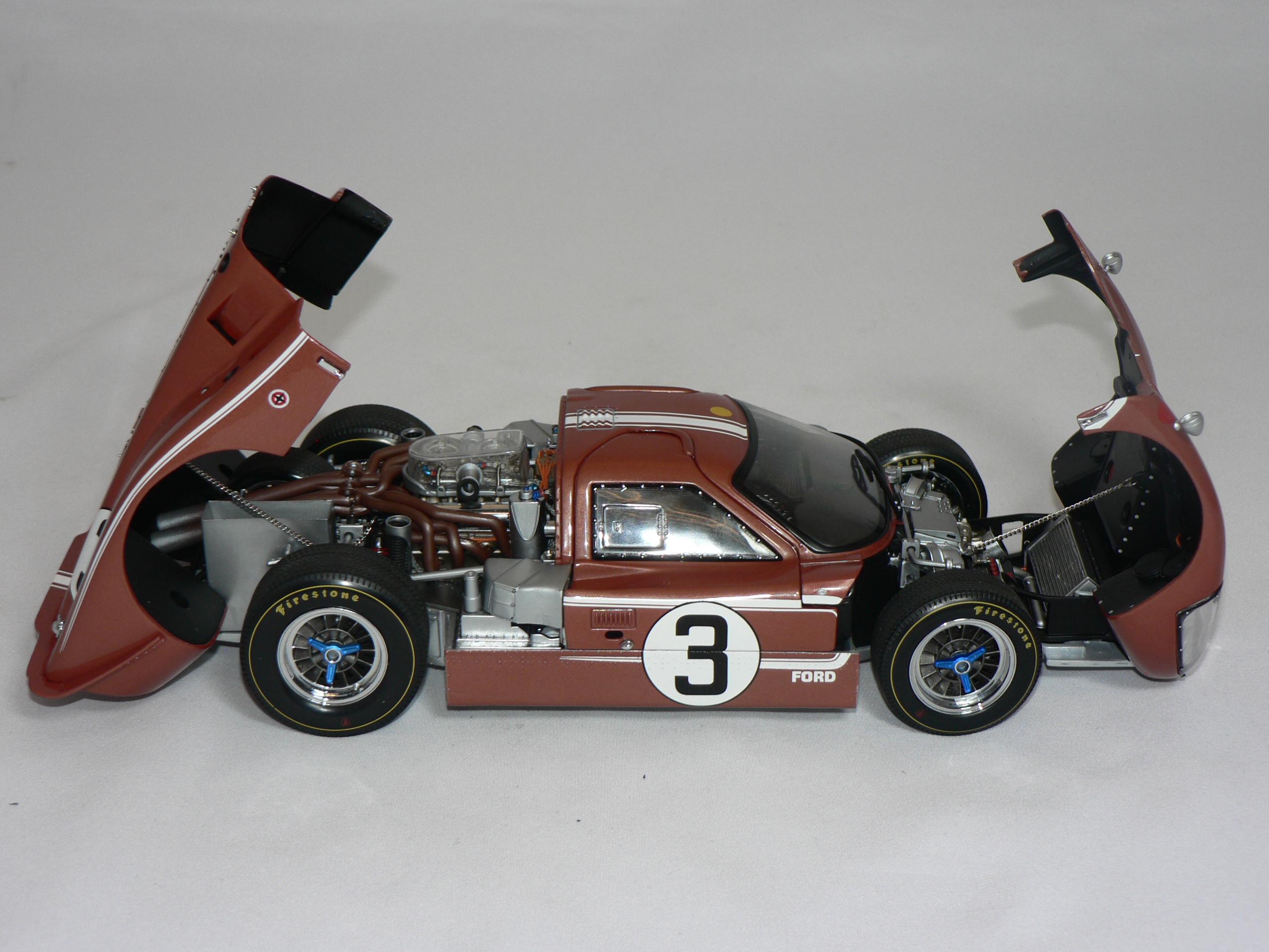 Ford GT40 Mk IV #3 (LE MANS 1967) M. ANDRETTI/L. BIANCHI  1:18  Exoto - 4