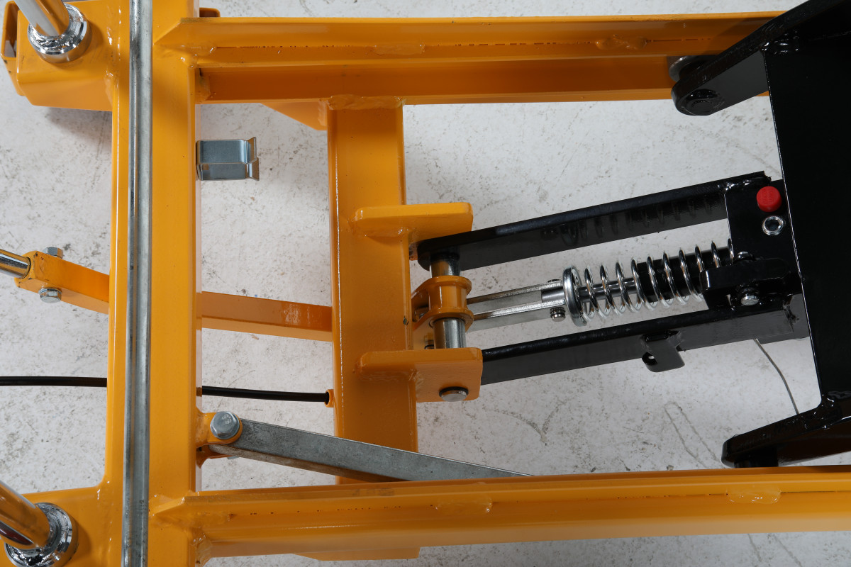 Mobilt lyftbord med fotpump dubbelsax, Maxlast: 800 kg / Lyfthöjd: 475-1500 mm / Bordsyta: 1220x610mm  - 8