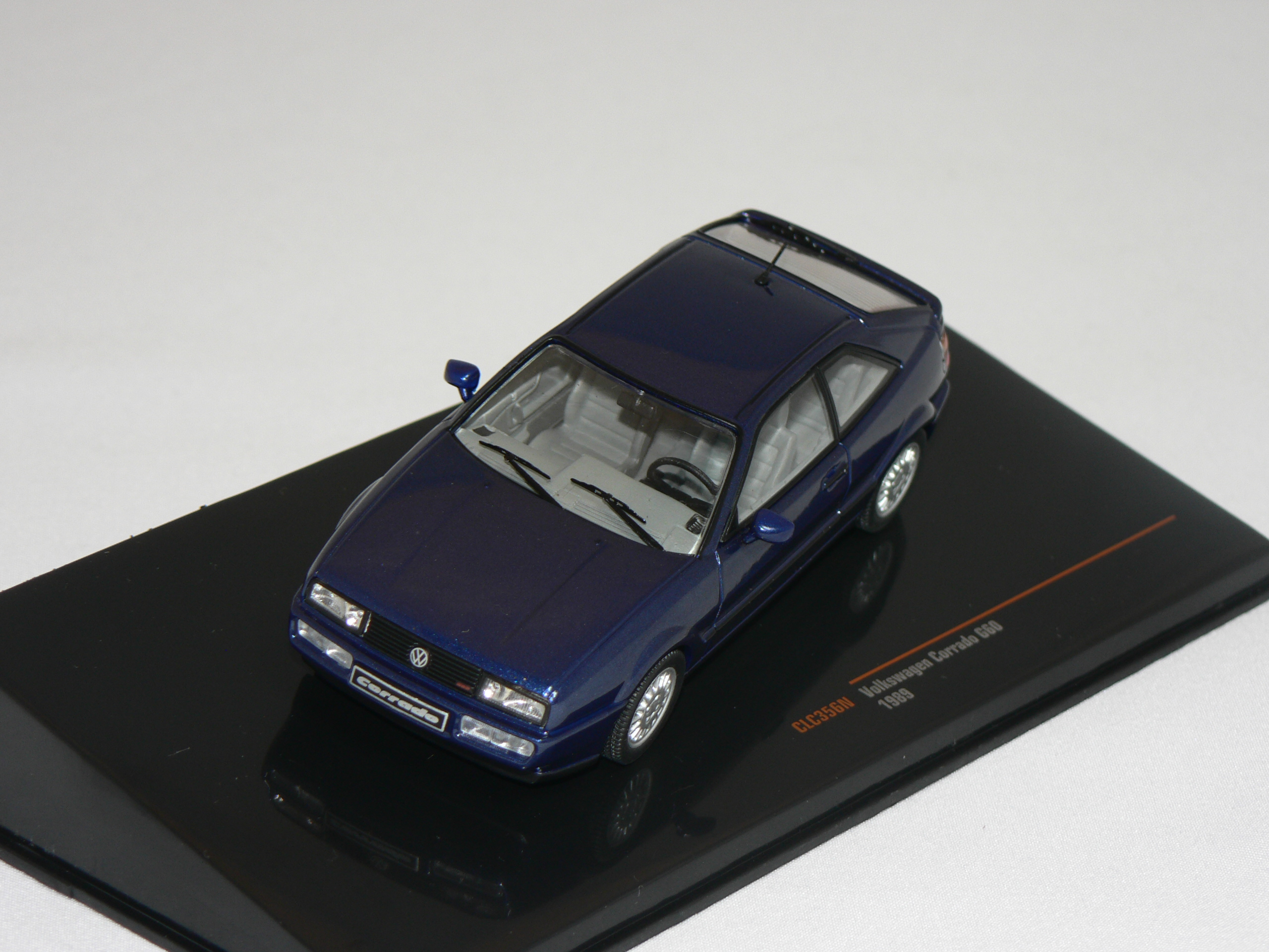 VW Corrado G60  -1989  IXO 1:43