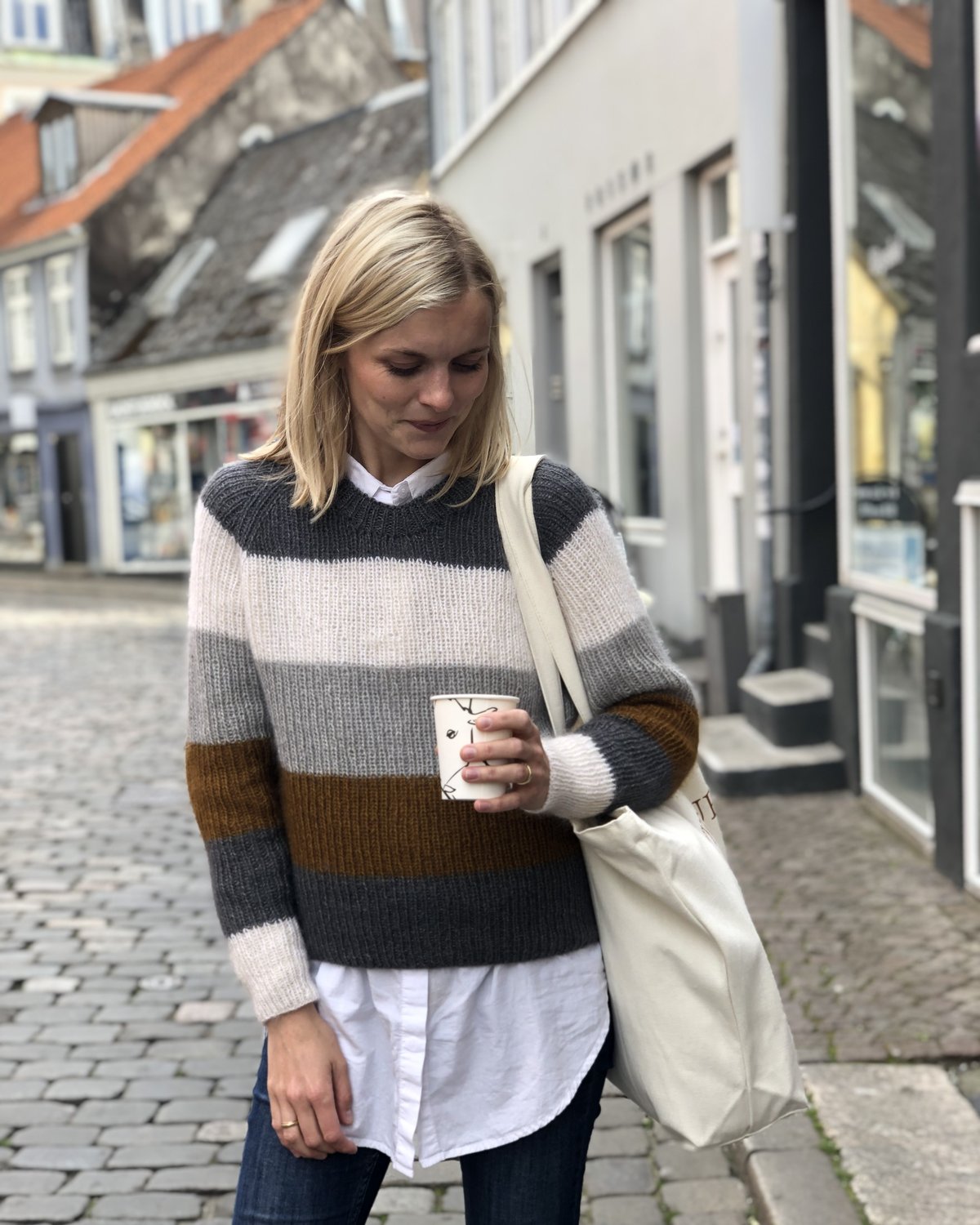 Sekvens tröja Petite Knit stickmönster på tröja