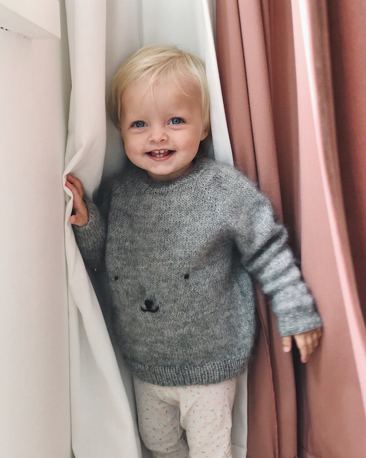 Nalletröja Petite Knit stickmönster på barntröja