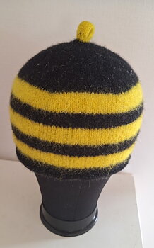 Bastumössa   Stickad och tovad ull mössa