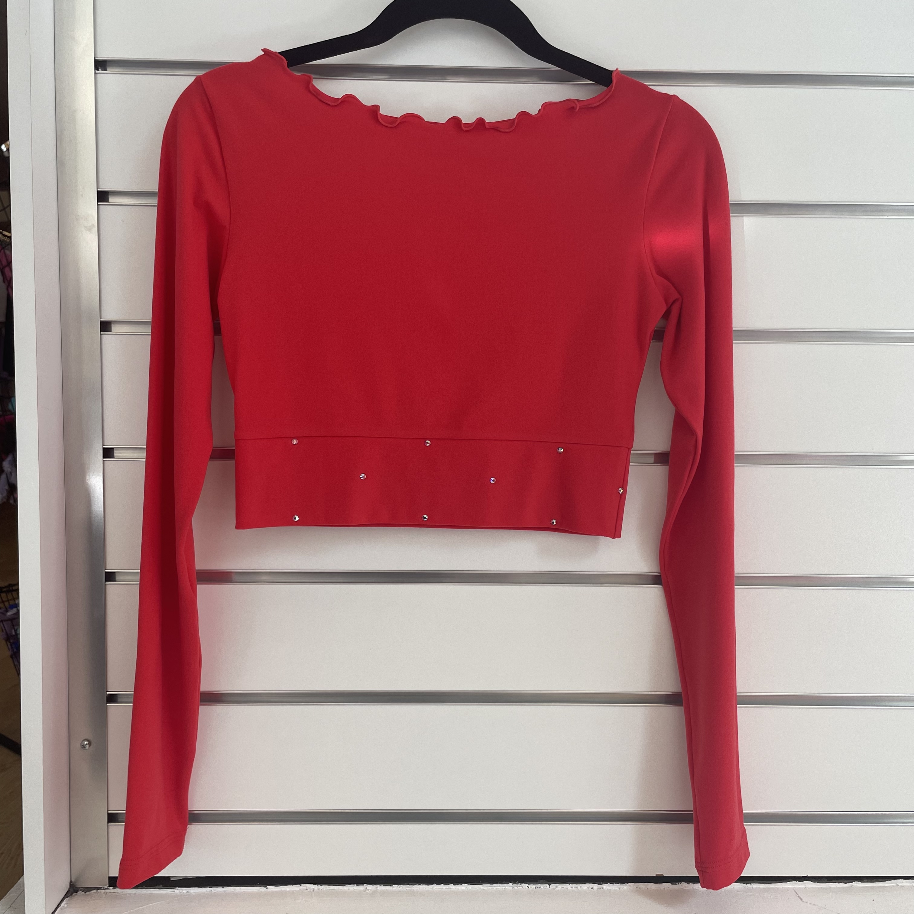 Crop top i rött  från Bolero med Swarovski