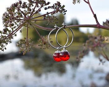 SVALÖ LINGON BERRY - red earrings 15 mm