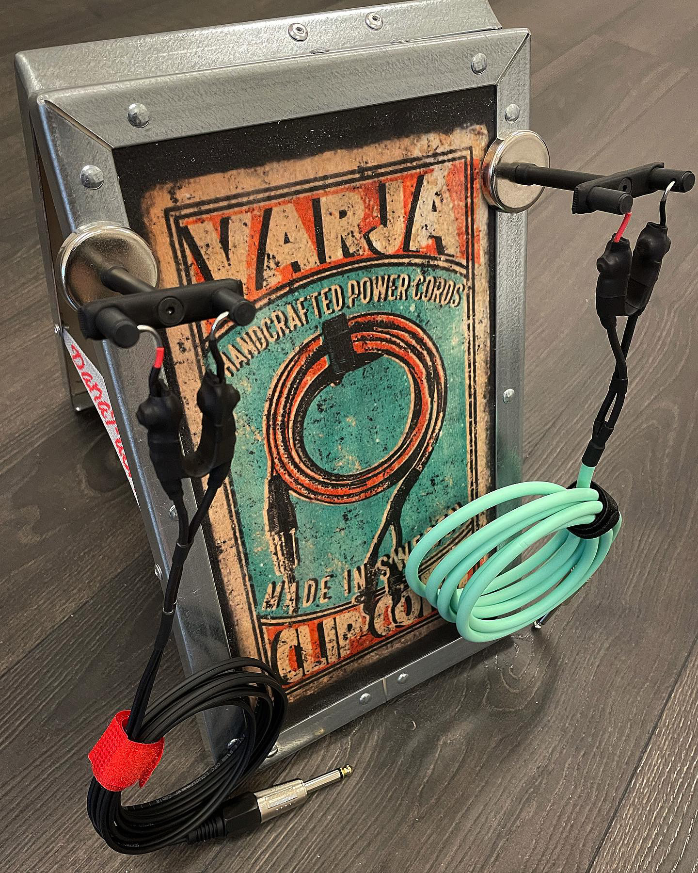 Varja V13 Clip Cord Hanger  - 2