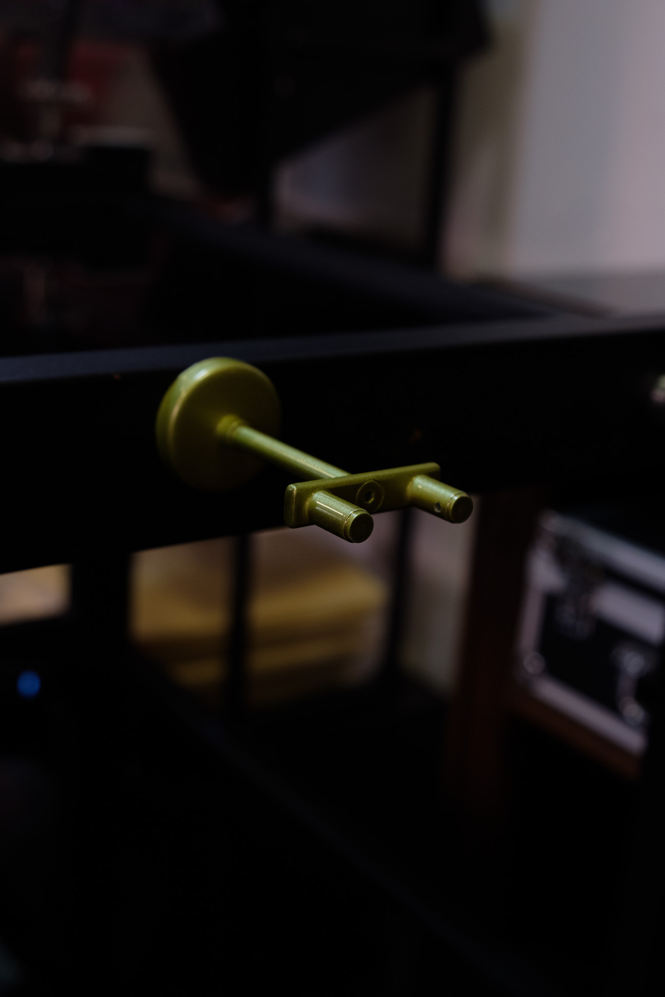 Varja V13 Clip Cord Hanger 