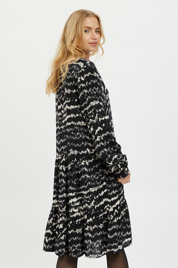 Kaffe - Helana Dress Black / Sand Graphic Print - 3