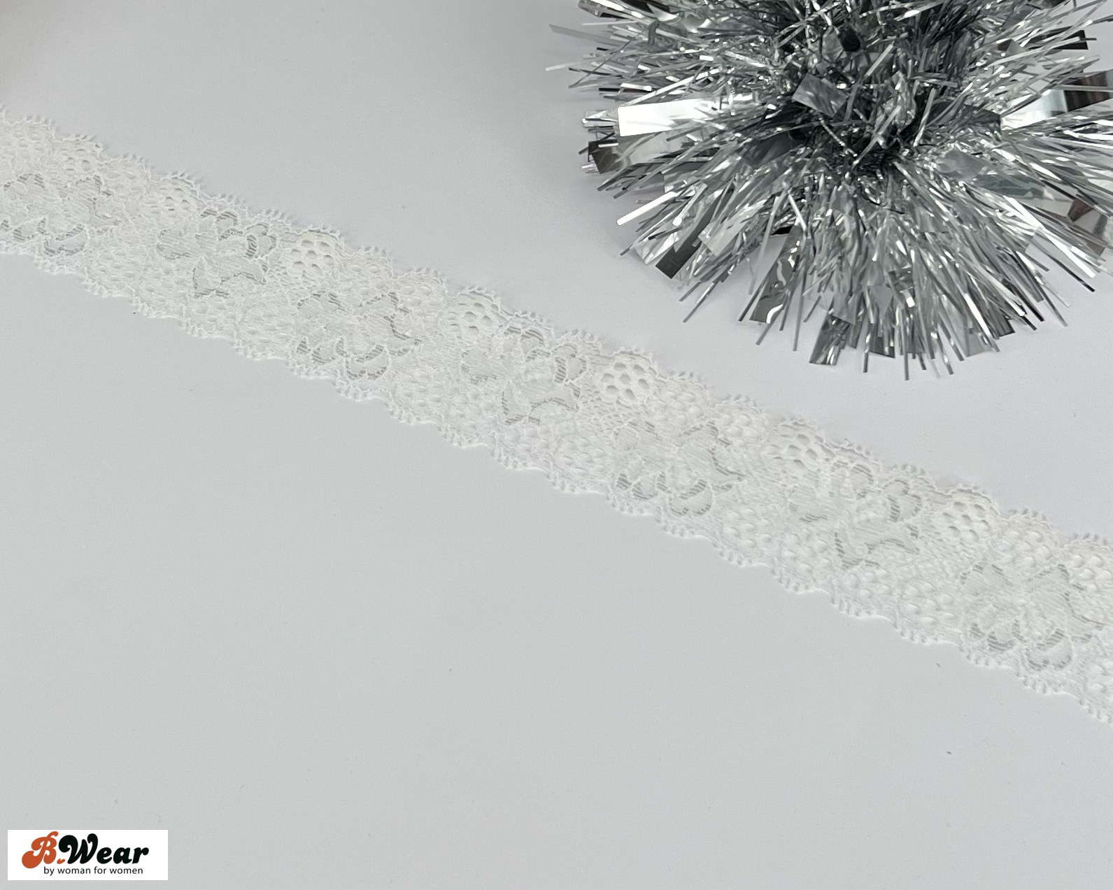 Stretch lace in Off-white