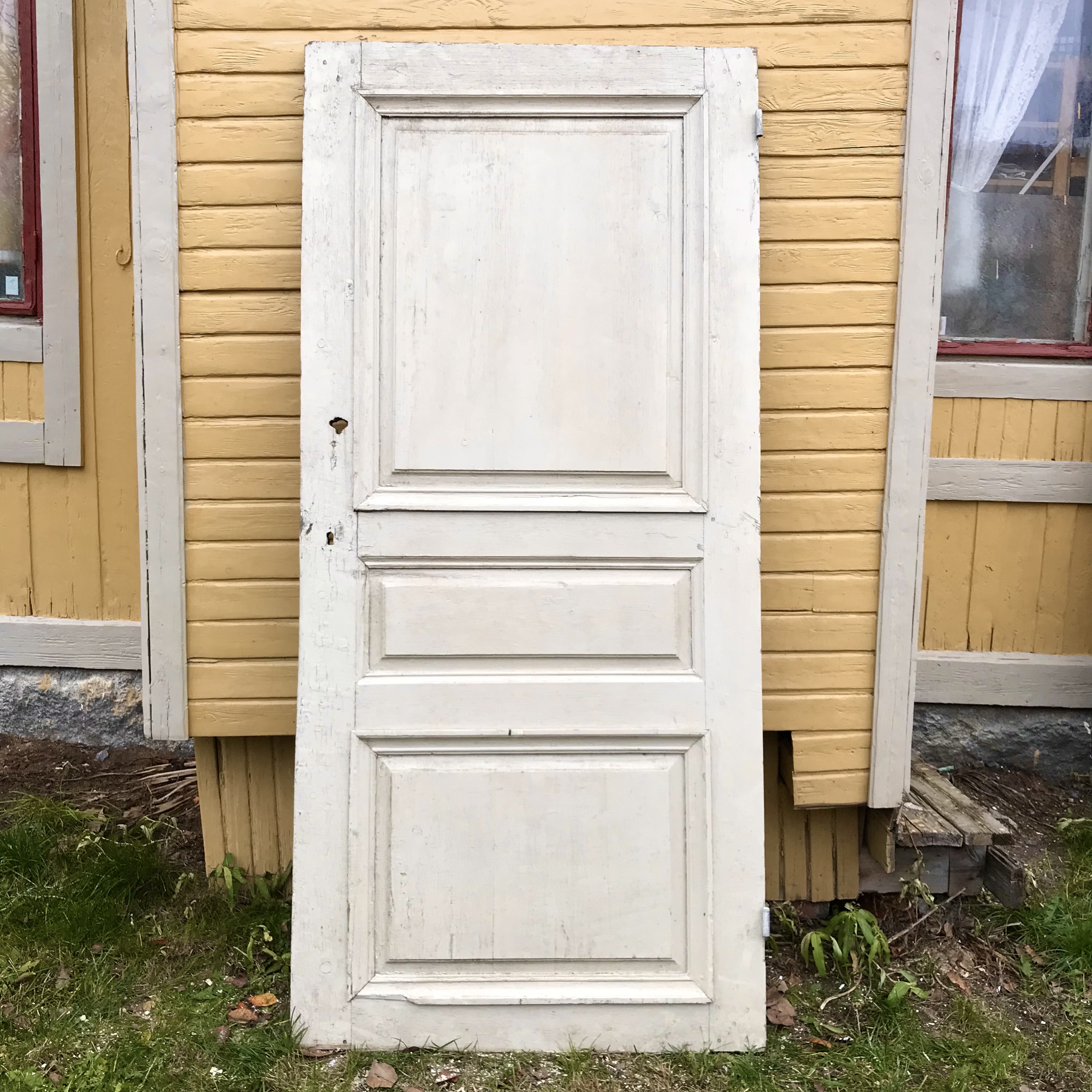 Gammal trädörr, nr 166 - reserverad